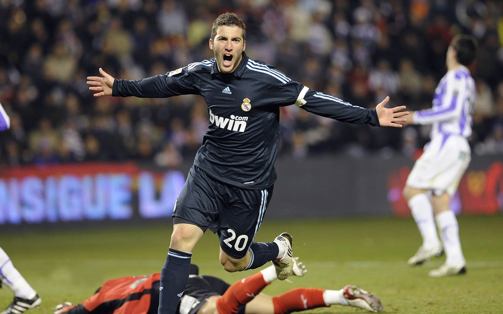 高科技助攻：球员数据分析实现个性化训练方案，球员数据表格